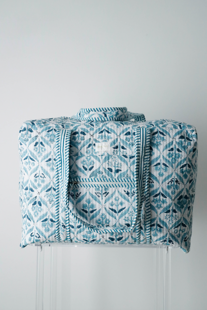 Weekender Bag in Blooming in Blue